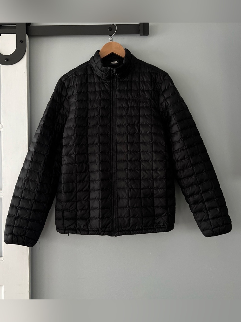 The North Face Men’s Lrg Black ThermoBall Eco Insulated Quilted Full Zip Jacket